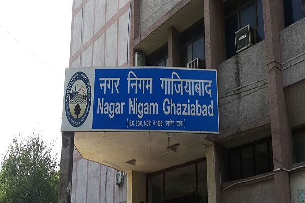 गाजियाबाद नगर निगम ने कहा पेनल्टी देते रहिए, कब्जा बनाए रखिए