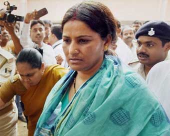 एमएलसी मनोरमा देवी को मिली जमानत, पति और बेटा जेल में एमएलसी मनोरमा देवी को मिली जमानत, पति और बेटा जेल में