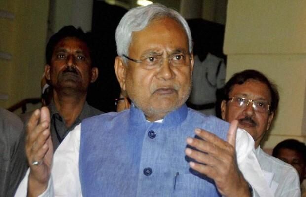 आदित्य सचदेव के परिवार से एक माह बाद मिले नीतीश कुमार, बोले मिलेगा न्याय आदित्य सचदेव के परिवार से एक माह बाद मिले नीतीश कुमार, बोले मिलेगा न्याय