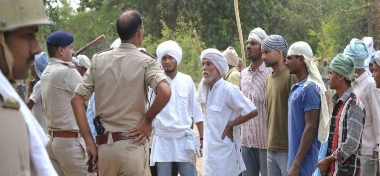 किस प्रमुख सचिव ने किया था फोन, जिस पर हुआ रामवृक्ष को एलाट जवाहर बाग किस प्रमुख सचिव ने किया था फोन, जिस पर हुआ रामवृक्ष को एलाट जवाहर बाग