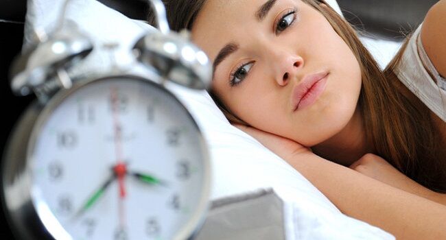 अनिद्रा से बचने के लिए अपनाएं ये प्राकृतिक उपाय