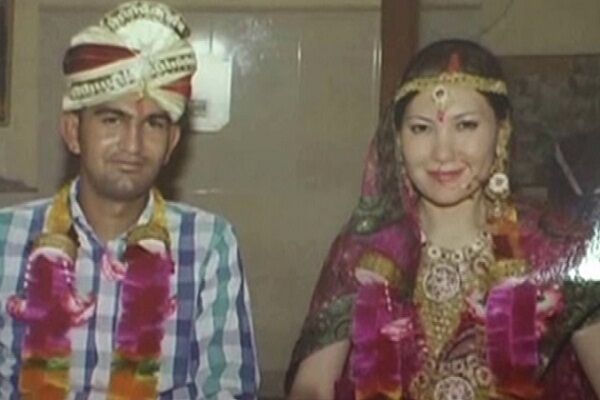 थारी बहु नै कहो वीजा बढ़ान खातिर अर्जी दाखिल कर दै, हम उसकी मदद कर दिआंगे थारी बहु नै कहो वीजा बढ़ान खातिर अर्जी दाखिल कर दै, हम उसकी मदद कर दिआंगे
