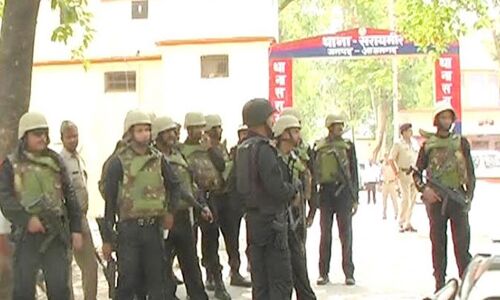 आज़मगढ़ में पुलिस से बदमाशों की मुठभेड़, एक को पुलिस ने मार गिराया एक जख्मी