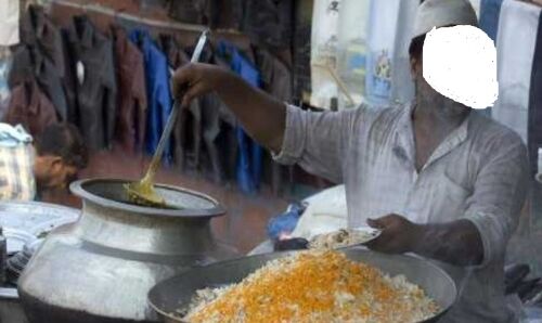 हापुड़ में 1000 के नोट के चक्कर में बिरयानी बेचने वाले की पिटाई, अस्पताल में भर्ती हापुड़ में 1000 के नोट के चक्कर में बिरयानी बेचने वाले की पिटाई, अस्पताल में भर्ती