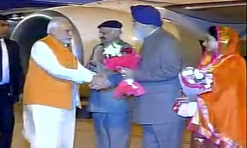 अमृतसर पहुंचे पीएम मोदी, आतंकवाद पर पाकिस्तान को दिखाएंगे आईना