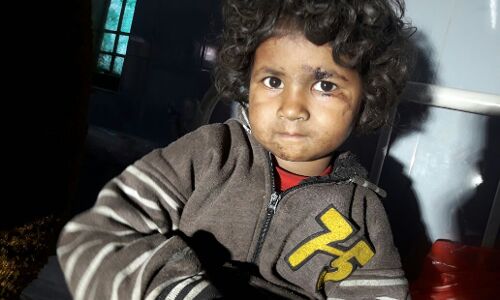 ट्रेन दुर्घटना में इस बेटी ने सब कुछ गवां दिया अपना!