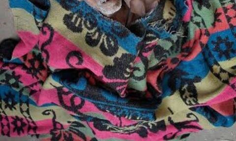 नोट बदलने के लिए तीन दिन से चक्कर काट रहे किसान ने परेशान होकर लगाई फांसी नोट बदलने के लिए तीन दिन से चक्कर काट रहे किसान ने परेशान होकर लगाई फांसी