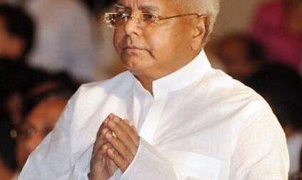 अरे मोदी जी, ईधर-उधर, ऊपर-नीचे बहुत बतिया चुके, ई बताओ 15 लाख कब आयेगा? - लालू यादव