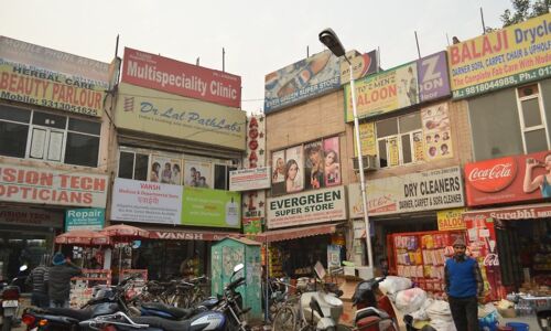 नॉएडा में भारत बंद नहीं है कोई नहीं असर