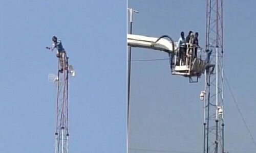 CM शिवराज सिंह चौहान से न मिल पाने पर टावर पर चढ़ा किसान, रेस्क्यू टीम ने उतारा नीचे