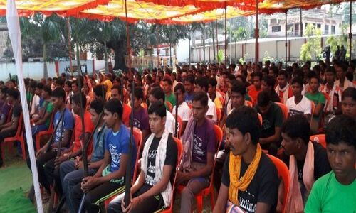 मलकानगिरी: 100 से ज्यादा माओवादी समर्थकों ने किया आत्मसमर्पण