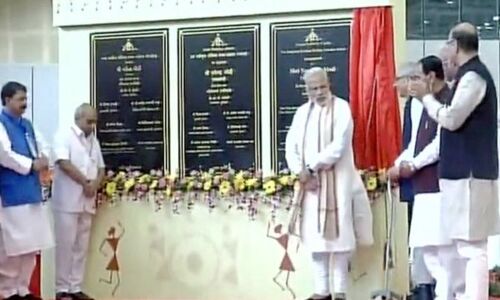 पीएम मोदी ने हरनी नवनिर्मित अंतरराष्ट्रीय टर्मिनल का किया उद्घाटन