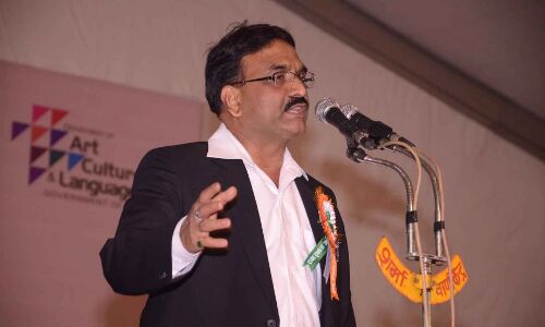 IPS अधिकारी ने दिया माकूल जबाब: जली हैं आग में जब जब भी शहर की सड़कें, मेरे ही पांव के छालों ने तब नमी की है