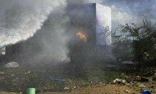 तमिलनाडु: विस्फोटक बनाने वाली फैक्ट्री में आग लगने से 10 की मौत, 15 घायल तमिलनाडु: विस्फोटक बनाने वाली फैक्ट्री में आग लगने से 10 की मौत, 15 घायल