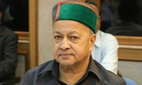 CM वीरभद्र सिंह और उनकी पत्नी के ख़िलाफ़ समन जारी, 22 मई तक पेश होने का आदेश