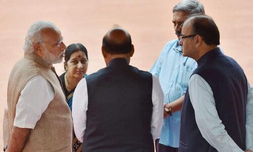 मोदी का बनारस बनाम चालीस का चक्रव्यूह!