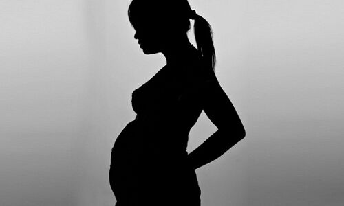 पुलिस हिरासत में नाबालिग लड़की हुई प्रेग्नेंट पुलिस हिरासत में नाबालिग लड़की हुई प्रेग्नेंट