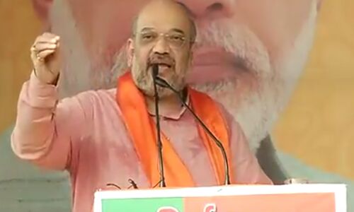 सपा नेताजी की वारिश की लड़ाई लड़ रही उसे जनता के विकास से कोई मतलब नहीं है - अमित शाह