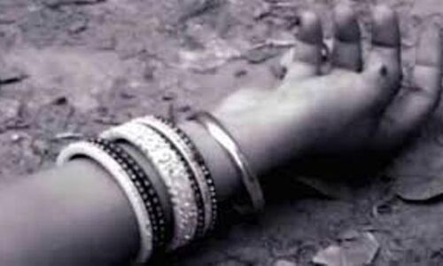 प्रेमी युगल के शव तालाब से बरामद