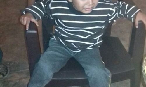 यह बच्ची मेरठ पुलिस को लावारिस हालत में मिली है