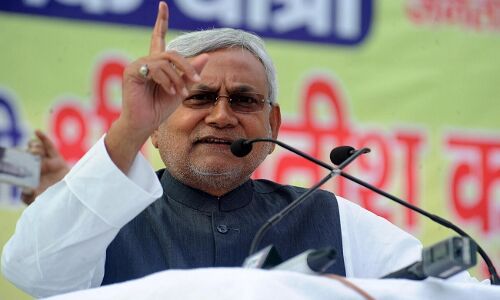 नोटबंदी का नीतीश ने फिर किया समर्थन, कहा- केंद्र का फैसला सही, अब बेनामी संपत्तियों पर करे कार्रवाई नोटबंदी का नीतीश ने फिर किया समर्थन, कहा- केंद्र का फैसला सही, अब बेनामी संपत्तियों पर करे कार्रवाई