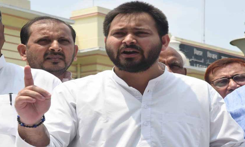 तेजस्वी यादव ने CM नीतीश पर जमकर बोला हमला, बोले- उनकी कथनी और करनी में है फर्क तेजस्वी यादव ने CM नीतीश पर जमकर बोला हमला, बोले- उनकी कथनी और करनी में है फर्क