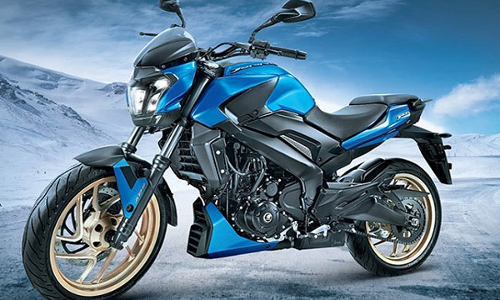 बजाज ने तीन नए रंगों में पेश की नई डोमिनोर 400 प्रीमियम बाइक, जानें खास फीचर्स