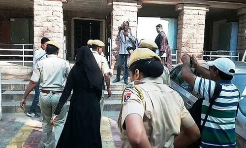 लव जिहाद: कोर्ट ने मोहब्बत पर लगाई मुहर, पति के पास ही लौटी महिला