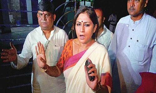 BJP सांसद रूपा गांगुली का विवादित बयान, कहा- अपनी बहू-बेटियों को भेजो बंगाल, 15 दिन में हो जाएगा रेप BJP सांसद रूपा गांगुली का विवादित बयान, कहा- अपनी बहू-बेटियों को भेजो बंगाल, 15 दिन में हो जाएगा रेप