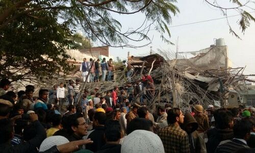 कानपुर में दर्दनाक हादसा ,निर्माणाधीन बिल्डिंग गिरने से कई मजदूर दवे,12 मजदूरों की मौत कानपुर में दर्दनाक हादसा ,निर्माणाधीन बिल्डिंग गिरने से कई मजदूर दवे,12 मजदूरों की मौत