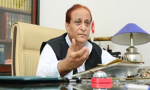 सपा सांसद आजम खान को मिली राहत, हाईकोर्ट ने लगाई गिरफ्तारी पर रोक सपा सांसद आजम खान को मिली राहत, हाईकोर्ट ने लगाई गिरफ्तारी पर रोक