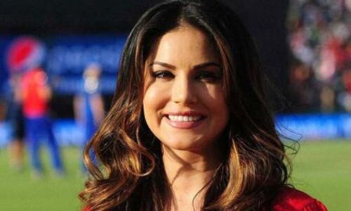 सनी को लगा बड़ा झटका, मुश्किलों में फंसी!