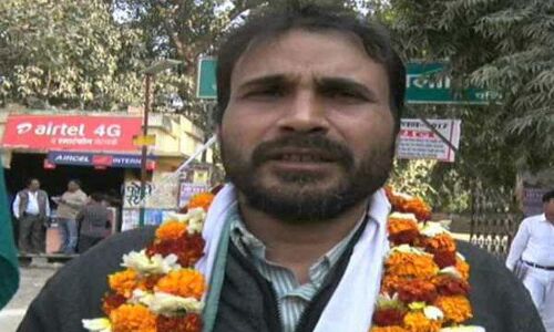 मुर्दा पहुंचा अर्थी पर चुनाव लड़ने, फिर क्या अधिकारी में मची हडबडी!