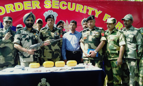 पंजाब के हिन्द पाक बार्डर पर हथियारों सहित दो घुसपैठियों की मौत, हेरोइन बरामद