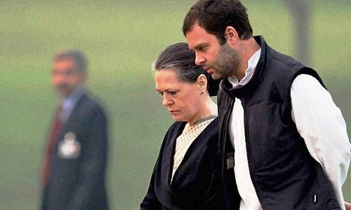 गुजरात कांग्रेस को बड़ा झटका, तीन विधायकों ने दिया इस्तीफा