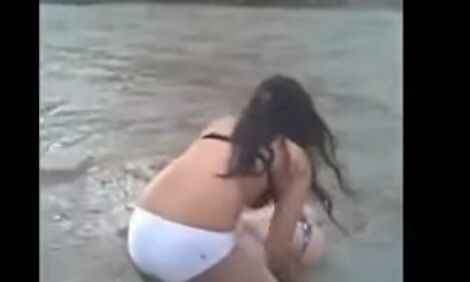 देखिए ये वीडियो : क्यों हो गया है ये वीडियो इतना वायरल, आप भी देखें....