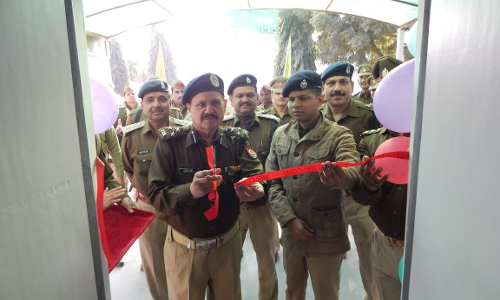 एसपी ने दिया बिजनौर पुलिस को तोहफ़ा एसपी ने दिया बिजनौर पुलिस को तोहफ़ा