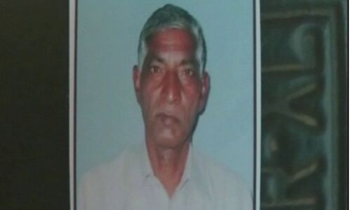 यूपी में गुलाम मोहम्मद की पीट पीट कर हत्या, हिन्दू वाहिनी के कार्यकर्ताओं पर FIR! यूपी में गुलाम मोहम्मद की पीट पीट कर हत्या, हिन्दू वाहिनी के कार्यकर्ताओं पर FIR!