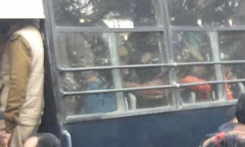 वाराणसी: आधीरात और पहुंची पुलिस,  25 युवक और 7 युवतियां अर्धनग्न हालत में और फिर .....