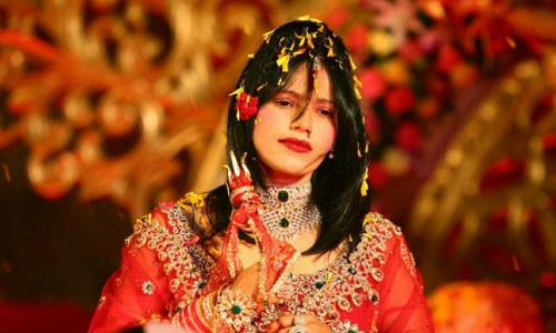 राम रहीम के बाद अब राधे मां की बढ़ सकती हैं मुश्किलें, FIR दर्ज करने का आदेश