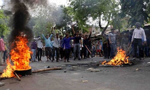 SCST एक्ट को लेकर बीजेपी के पूर्व मंत्री और पूर्व विधायक राजकुमारी जाटव के घर में लगाई आग