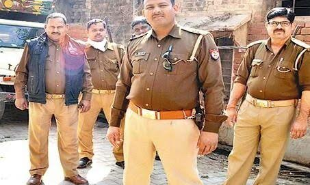 हरदोई : पिकअप से घर लौट रहे एचसीपी की सरकारी पिस्टल हुई गायब