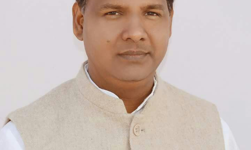 मुरादाबाद के बीजेपी जिला अध्यक्ष ने बीडीओ पर किया लाठी डंडों से हमला