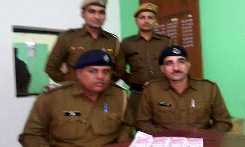 गुरुग्राम: क्राइम ब्रांच ने 7 लाख 92 हजार के नए नोट किये बरामद, पूछताछ जारी गुरुग्राम: क्राइम ब्रांच ने 7 लाख 92 हजार के नए नोट किये बरामद, पूछताछ जारी