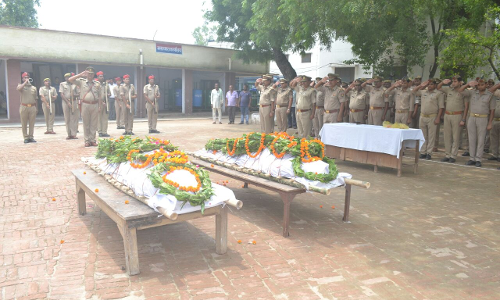 मुरादाबाद:गश्त के दौरान पुलिस की गाड़ी को मारी टक्कर, दारोगा समेत 3 की मौत