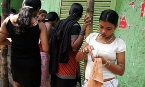 कंडोम सस्ता तो नैपकिन महंगा होने का डर, GST के बाद सेक्स वर्करों का क्या है हाल