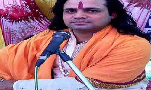 ढोंगी बाबा की खुली पोल, महिला संग रंगरलियां मनाने की तस्वीरें वायरल