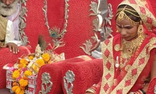 देश की अनोखी सादी : नेत्रहीन सालिनि ने भगवन श्री कृष्णा से सादी कर रच दिया इतिहास