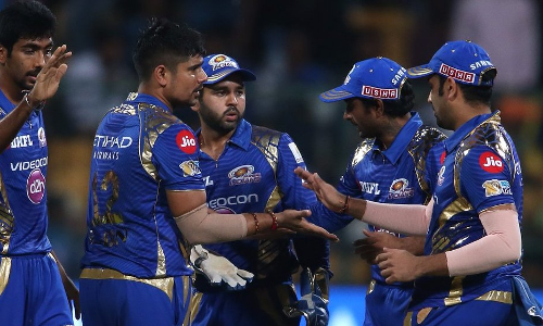 IPL-10 : मुंबई इंडियंस ने केकेआर को 6 विकेट से दी करारी शिकस्त, फाइनल में पुणे से होगी भिड़ंत