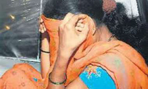 देवर ने संबंध बनाने से मना किया तो भाभी की करतूत जान दंग रह जाएंगे! देवर ने संबंध बनाने से मना किया तो भाभी की करतूत जान दंग रह जाएंगे!